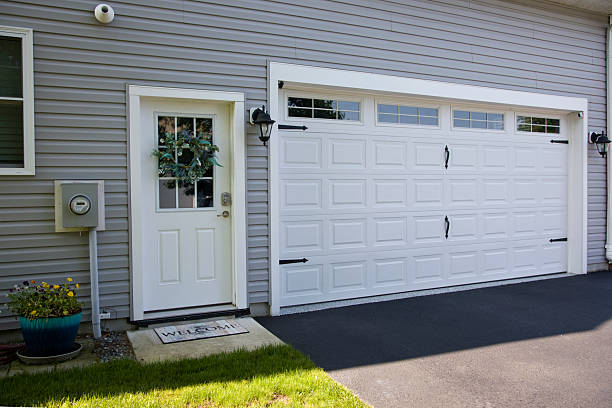 24/7 Emergency Garage Door Panel Replacement experts in White Sands, NM